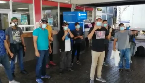 Costa Rica accede a viaje humanitario de los 18 nicaragüenses varados en Paso Canoas