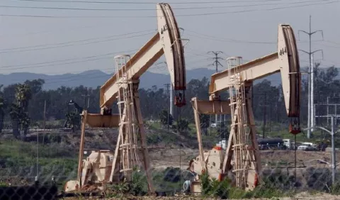 Petróleo de Texas sube 1.8% y se recupera 