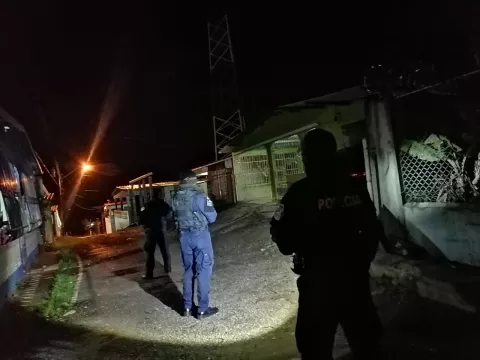 Operación 'Termita 1' saca de las calles a 85 personas requeridas por la justicia, droga y armas