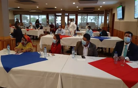 Ministerio de Salud investigará reunión de bancada del PRD en restaurante y protesta 