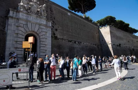 Reabren los Museos Vaticanos, el privilegio de una visita en soledad