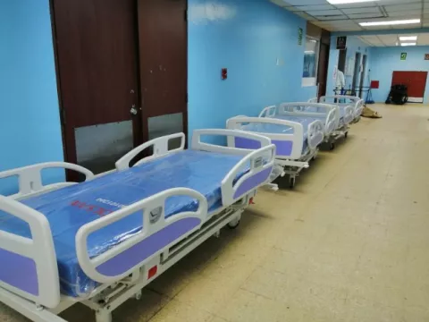 Hospital de Colón refuerza con diez camas más la sala de COVID-19