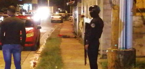 Acribillan a dos jóvenes en menos de 24 horas en Colón