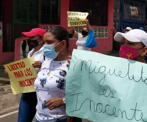 Siguen pidiendo la libertad del único implicado en el homicidio múltiple en el búnker de Espinar