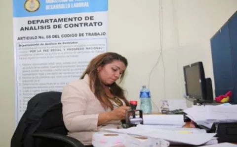 Gobierno prorroga por 30 días más la suspensión de contratos laborales