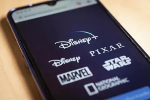 Disney reduce "drásticamente" su publicidad en Facebook