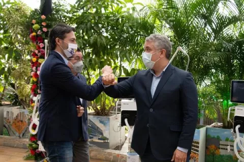La curva de la pandemia del coronavirus se acelera de forma vertiginosa en Colombia