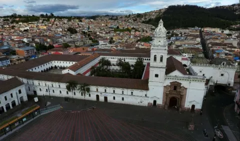 Ecuador presenta su propuesta formal de reestructuración de deuda