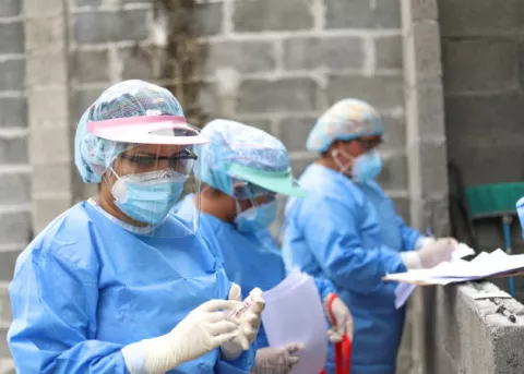 Familias donde se detecta a un paciente con COVID-19 viven todo un viacrucis, mientras el Minsa recomienda seguir un protocolo