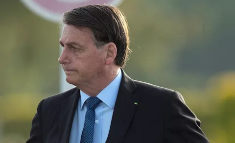 Bolsonaro da positivo por coronavirus y se trata con cloroquina