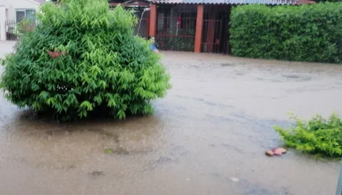 Residencias afectadas, deslizamientos de tierra y desprendimientos de techo por fuertes lluvias  