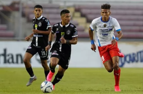Futbolistas podrán hacer uso del apoyo económico de la Fepafut