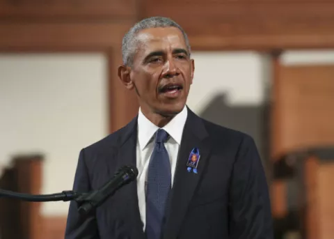 Obama arremete contra Trump por suprimir el voto y atacar a las minorías