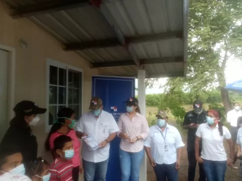 Entregan nuevas casas para familias de extrema pobreza en Panamá Oeste y Coclé
