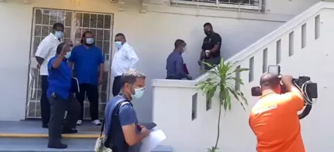 Interponen querella penal contra expresidente Juan Carlos Varela y exministro Carlos Rubio