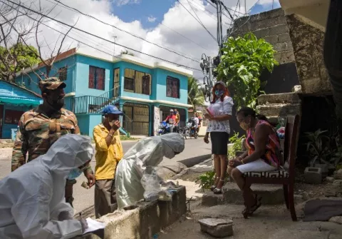 Lidian entre la pandemia y la temporada de huracanes 
