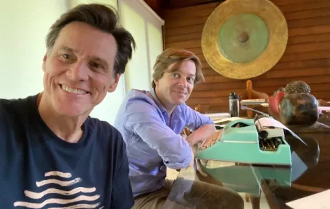 Llega otro Jim Carrey, y este es todavía más extraño