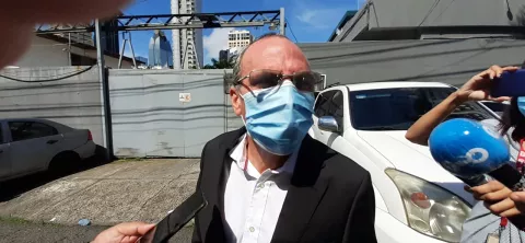 Rolando López se presentó este lunes al Ministerio Público y asegura que nunca ha tenido armas de guerra 