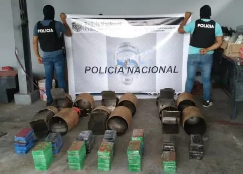 A prisión preventiva conductor por llevar droga oculta en tanques de gas 