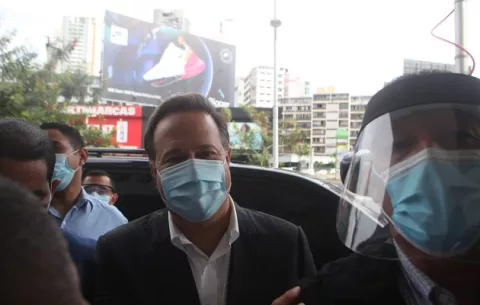 Indagan a Juan Carlos Varela por supuesta donación de $10 millones de la empresa Odebrecht