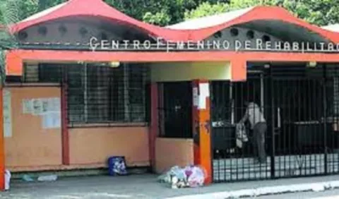Defensor del Pueblo se reúne con familiares y reiteró investigación por muerte de privada de libertad sobreviviente de la COVID-19