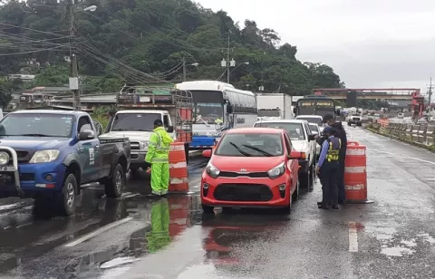 Resuelven quejas del transporte colectivo y de carga sobre el calvario de los cercos sanitarios en Panamá Oeste