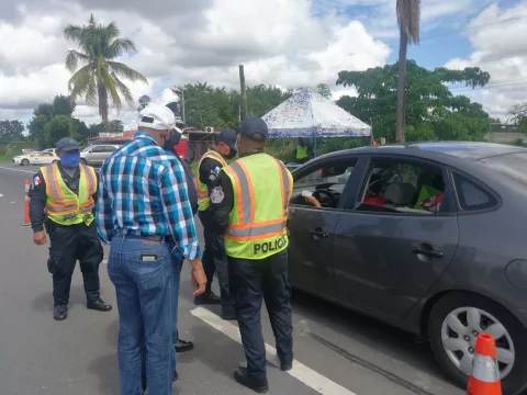 Realizan cambios para fortalecer los puestos de control de Aguadulce y San Carlos