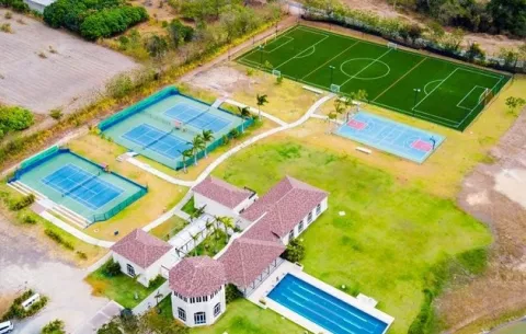 Rolando Botello y Carlos Small dan positivo a la COVID-19 y se quedan fuera de la burbuja de la selección