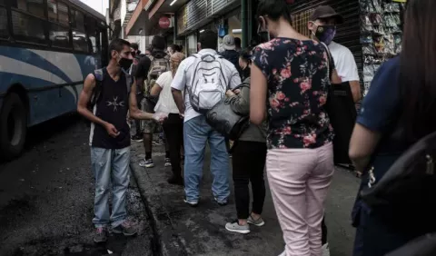 Costa Rica y El Salvador, en crisis fiscal