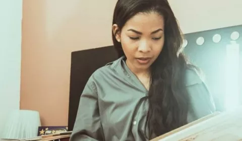 Eduvigis Tejedor lanza canción 