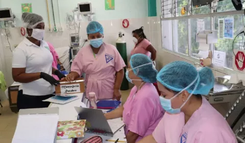 Reportan casos de enfermeras con problemas de salud mental
