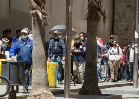 Los contagios por coronavirus se multiplican y disparan las alertas en España