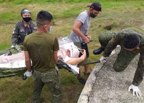 Policía y Ejército filipinos piden la ley marcial en Mindanao tras atentado