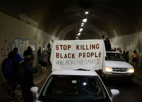 Afroamericano herido por policía sufre parálisis en parte inferior de cuerpo