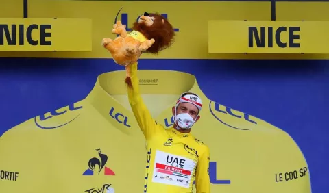Alexander  Kristoff  logra un sorpresivo triunfo en la primera etapa del Tour de Francia