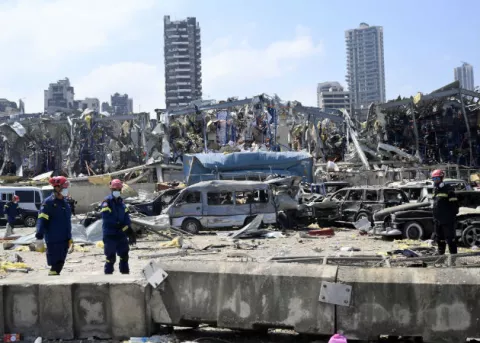 Presidente libanés no descarta que explosión en Beirut fue por impacto de misil o bomba