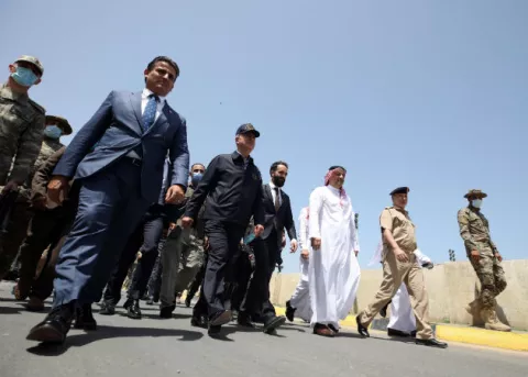 Gobiernos rivales en Libia anuncian alto el fuego tras 15 meses de combates