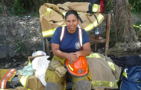 Matilde Torres: La primera subcomandante en 132 años de historia de los bomberos de Panamá