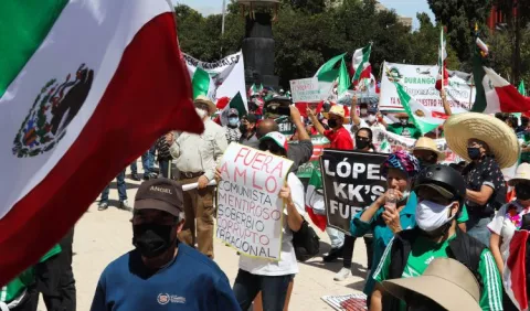 López Obrador  admite que México atraviesa por una crisis económica