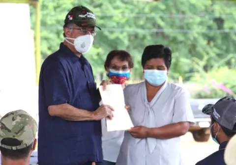 Más de 400 mil dólares entregó el presidente Cortizo a productores de Panamá Oeste