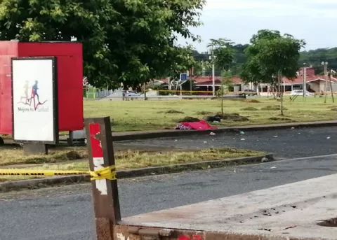 Hombre muere en tiroteo en Altos del Tecal en el distrito de Arraiján