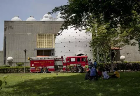 El cardenal Leopoldo Brenes califica de 'acto terrorista' el incendio en la catedral de Managua