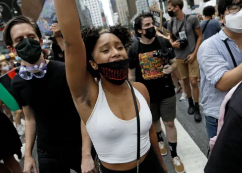 Protestas en Nueva York por nuevos disparos de policía contra afroamericano