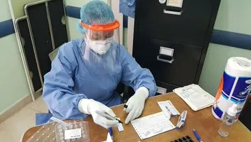 Porcentaje de positividad de pruebas para COVID-19 aumenta a 37%