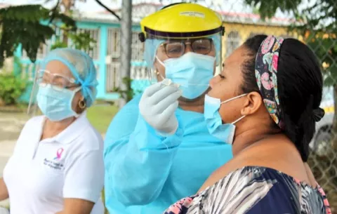 Panamá reportó 1,143 casos nuevos de COVID-19 y 19 fallecimientos este sábado