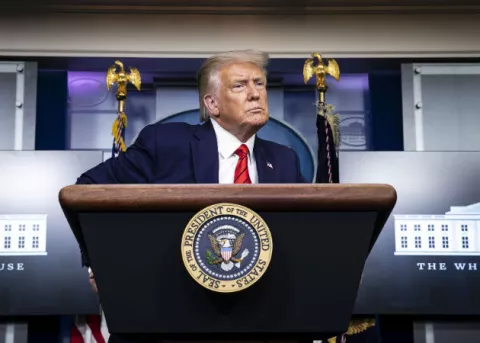 Trump defiende al joven detenido por matar a dos manifestantes en Wisconsin
