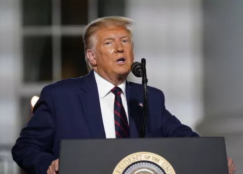 Trump pide reelegirle para 'salvar' a EE.UU. de los peligros de la izquierda