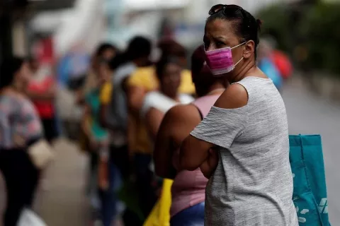 Mitradel presenta proyecto de ley que amplía el alcance de los vales alimenticios de $350 a $500