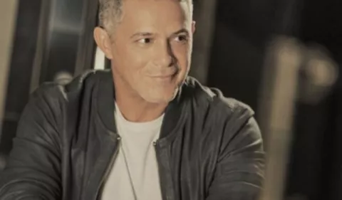 Alejandro Sanz compone e interpreta el tema de una película