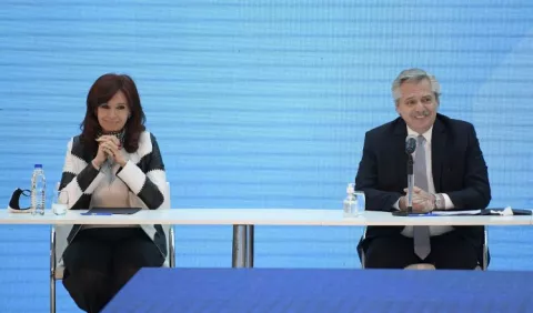 Argentina logra aval para reestructurar su deuda y salir del cese de pagos